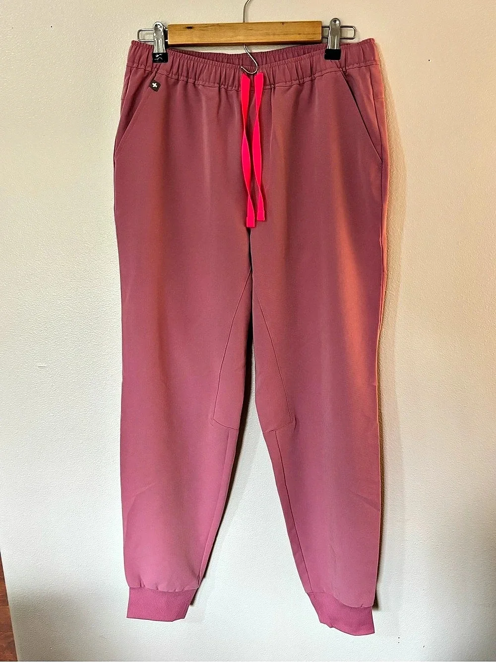 FIGS Tansen Jogger Scrub Pants Pink Small NWOT